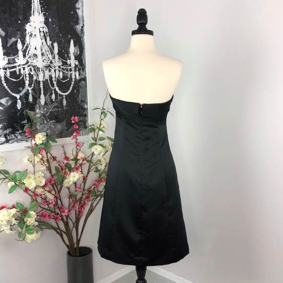 Vera Wang Strapless Satin Dress - Picture 3 of 5